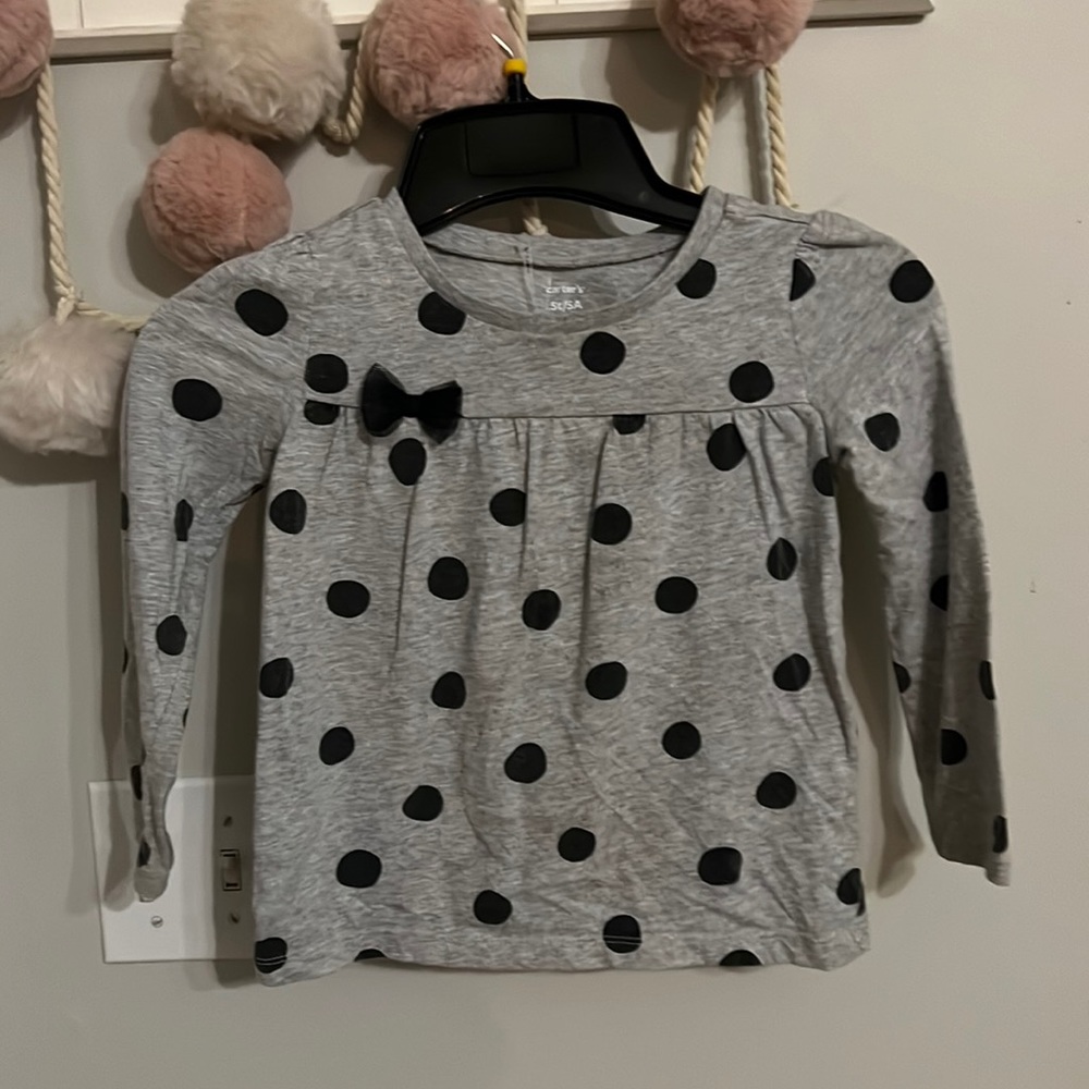 Carters Girls 5T/5A like new